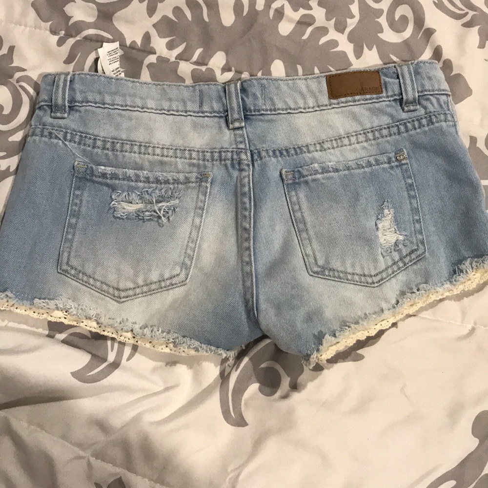 Shorts - Picture 3 of 3